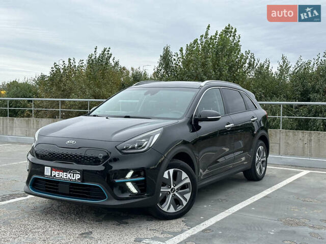 Чорний Кіа Niro, об'ємом двигуна 0 л та пробігом 154 тис. км за 19799 $, фото 2 на Automoto.ua