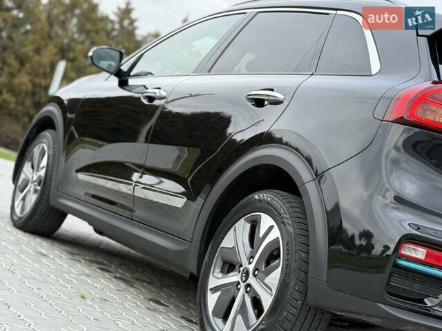 Черный Киа Niro, объемом двигателя 0 л и пробегом 80 тыс. км за 19890 $, фото 177 на Automoto.ua