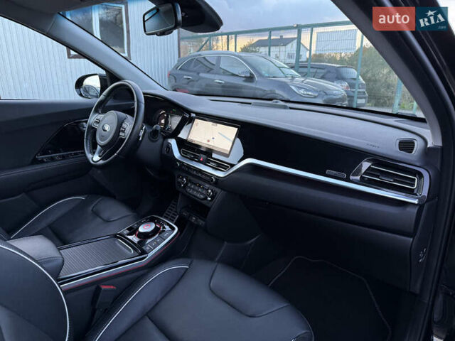 Черный Киа Niro, объемом двигателя 0 л и пробегом 88 тыс. км за 23900 $, фото 106 на Automoto.ua