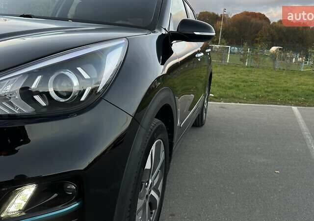 Черный Киа Niro, объемом двигателя 0 л и пробегом 121 тыс. км за 18999 $, фото 25 на Automoto.ua