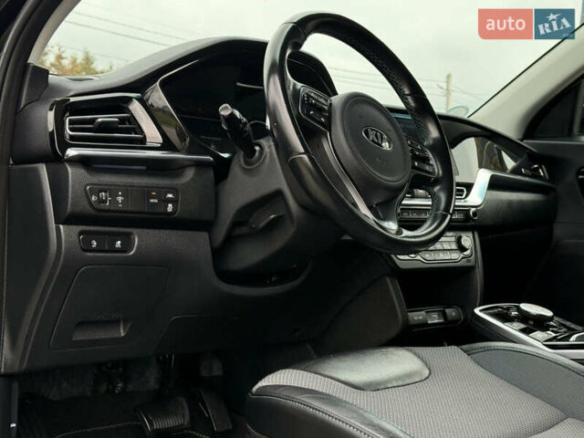 Черный Киа Niro, объемом двигателя 0 л и пробегом 80 тыс. км за 19650 $, фото 33 на Automoto.ua