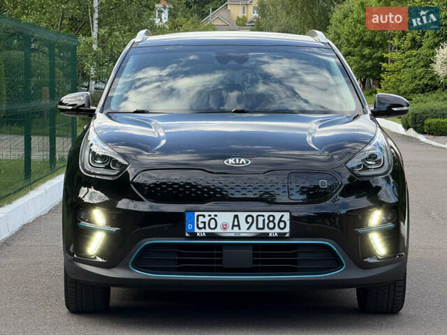 Черный Киа Niro, объемом двигателя 0 л и пробегом 82 тыс. км за 19300 $, фото 4 на Automoto.ua