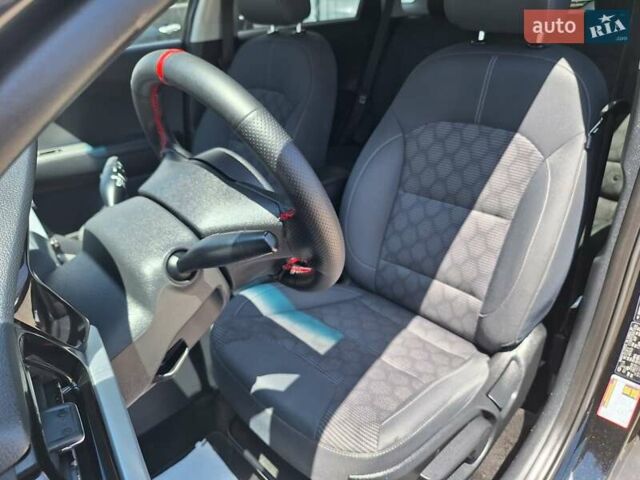 Черный Киа Niro, объемом двигателя 1.58 л и пробегом 112 тыс. км за 19700 $, фото 15 на Automoto.ua