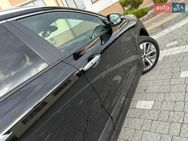 Чорний Кіа Niro, об'ємом двигуна 0 л та пробігом 51 тис. км за 21500 $, фото 45 на Automoto.ua