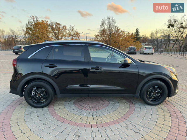 Черный Киа Niro, объемом двигателя 1.58 л и пробегом 62 тыс. км за 25900 $, фото 5 на Automoto.ua