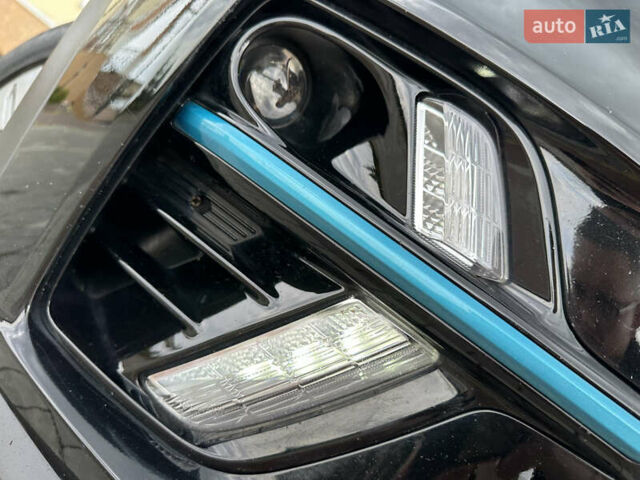 Чорний Кіа Niro, об'ємом двигуна 0 л та пробігом 51 тис. км за 21500 $, фото 7 на Automoto.ua