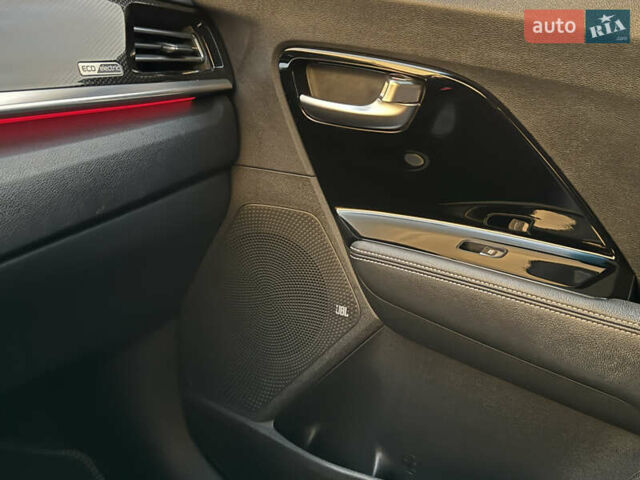 Черный Киа Niro, объемом двигателя 0 л и пробегом 78 тыс. км за 19300 $, фото 28 на Automoto.ua