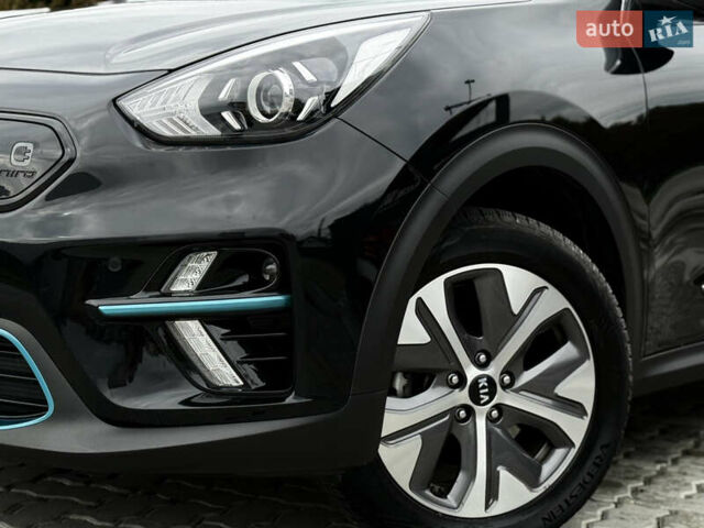 Черный Киа Niro, объемом двигателя 0 л и пробегом 80 тыс. км за 19999 $, фото 117 на Automoto.ua