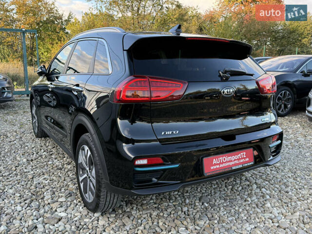 Чорний Кіа Niro, об'ємом двигуна 0 л та пробігом 88 тис. км за 24900 $, фото 19 на Automoto.ua