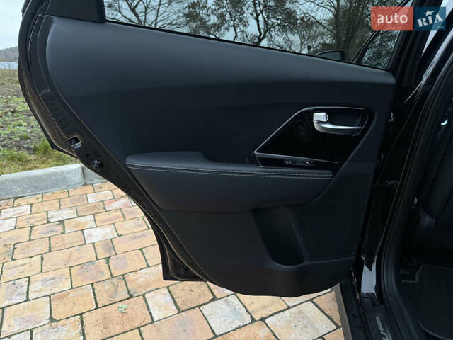 Чорний Кіа Niro, об'ємом двигуна 0 л та пробігом 138 тис. км за 19750 $, фото 55 на Automoto.ua