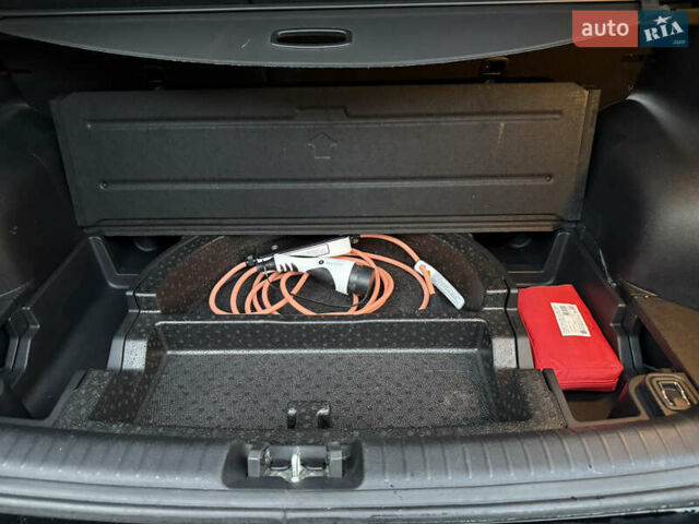 Черный Киа Niro, объемом двигателя 0 л и пробегом 123 тыс. км за 18199 $, фото 50 на Automoto.ua