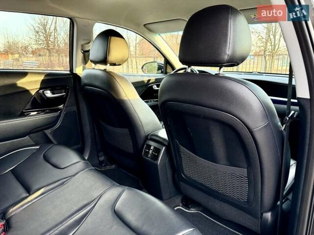 Черный Киа Niro, объемом двигателя 0 л и пробегом 89 тыс. км за 19350 $, фото 87 на Automoto.ua