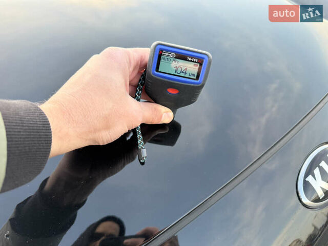 Чорний Кіа Niro, об'ємом двигуна 0 л та пробігом 155 тис. км за 20300 $, фото 68 на Automoto.ua