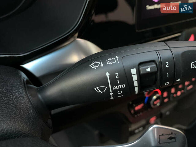 Черный Киа Niro, объемом двигателя 0 л и пробегом 60 тыс. км за 22799 $, фото 38 на Automoto.ua