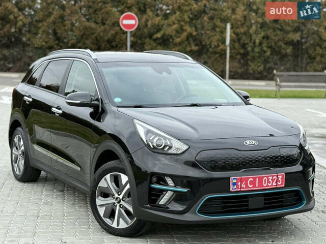 Черный Киа Niro, объемом двигателя 0 л и пробегом 80 тыс. км за 19999 $, фото 124 на Automoto.ua