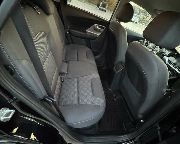 Черный Киа Niro, объемом двигателя 1.58 л и пробегом 62 тыс. км за 25900 $, фото 11 на Automoto.ua