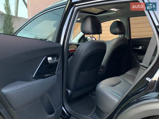 Черный Киа Niro, объемом двигателя 0 л и пробегом 60 тыс. км за 22799 $, фото 48 на Automoto.ua