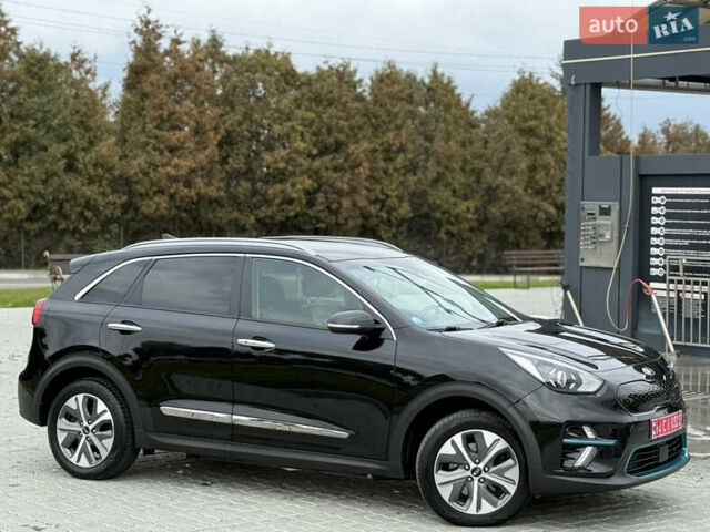 Черный Киа Niro, объемом двигателя 0 л и пробегом 80 тыс. км за 19650 $, фото 135 на Automoto.ua