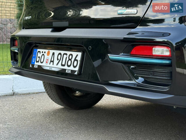 Черный Киа Niro, объемом двигателя 0 л и пробегом 82 тыс. км за 19300 $, фото 48 на Automoto.ua