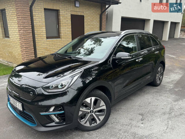 Киа Niro 2021 в Киеве на Automoto.ua Черный Киа Niro, объемом двигателя 0 л и пробегом 128 тыс. км за 20800 $, фото 2 на Automoto.ua