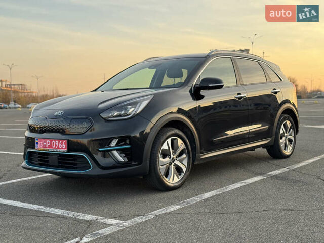 Чорний Кіа Niro, об'ємом двигуна 0 л та пробігом 155 тис. км за 20300 $, фото 15 на Automoto.ua