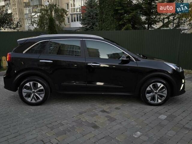 Черный Киа Niro, объемом двигателя 0 л и пробегом 148 тыс. км за 17699 $, фото 11 на Automoto.ua