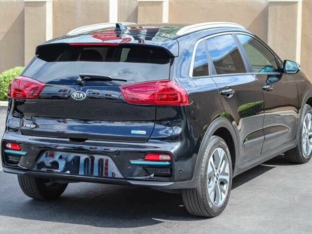 Чорний Кіа Niro, об'ємом двигуна 0 л та пробігом 16 тис. км за 6500 $, фото 3 на Automoto.ua