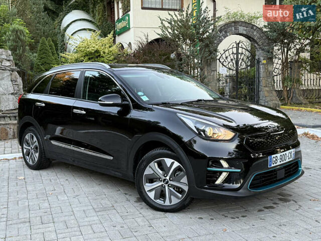 Черный Киа Niro, объемом двигателя 0 л и пробегом 123 тыс. км за 18199 $, фото 1 на Automoto.ua