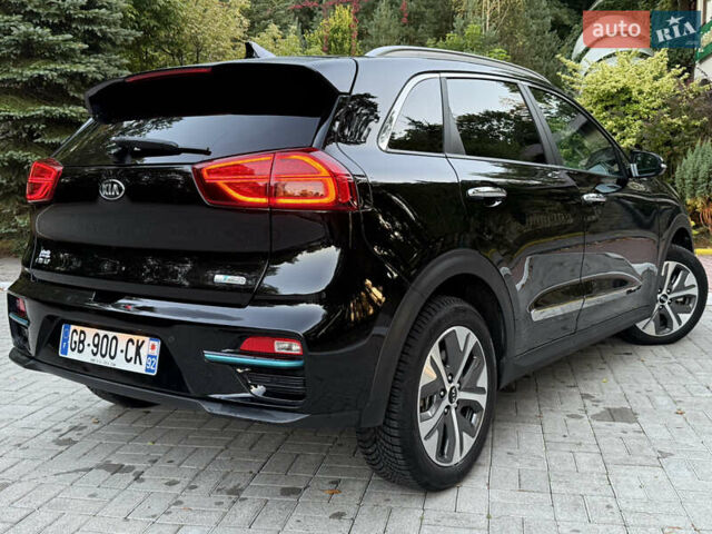 Чорний Кіа Niro, об'ємом двигуна 0 л та пробігом 123 тис. км за 17899 $, фото 2 на Automoto.ua