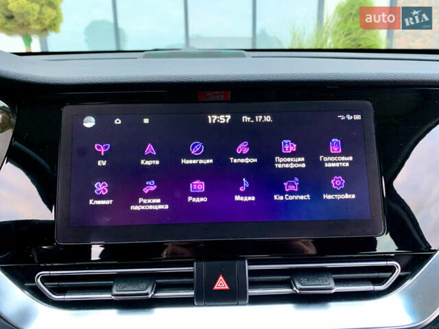 Черный Киа Niro, объемом двигателя 0 л и пробегом 94 тыс. км за 17900 $, фото 110 на Automoto.ua