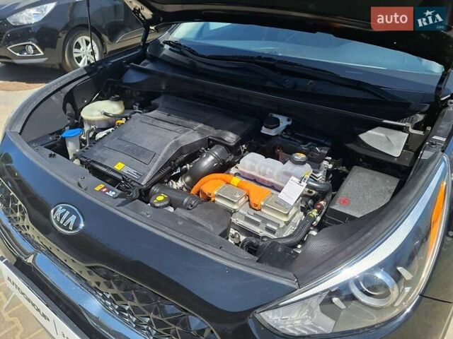 Черный Киа Niro, объемом двигателя 1.58 л и пробегом 112 тыс. км за 19700 $, фото 28 на Automoto.ua