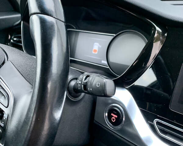 Черный Киа Niro, объемом двигателя 0 л и пробегом 94 тыс. км за 17900 $, фото 97 на Automoto.ua