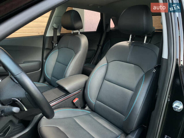 Черный Киа Niro, объемом двигателя 0 л и пробегом 60 тыс. км за 22799 $, фото 29 на Automoto.ua