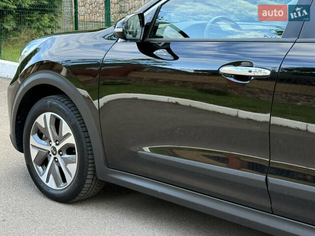 Черный Киа Niro, объемом двигателя 0 л и пробегом 82 тыс. км за 19300 $, фото 41 на Automoto.ua