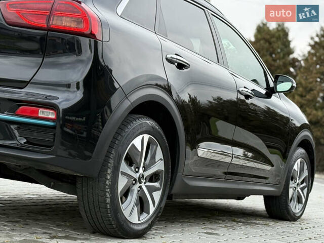 Черный Киа Niro, объемом двигателя 0 л и пробегом 80 тыс. км за 19890 $, фото 161 на Automoto.ua