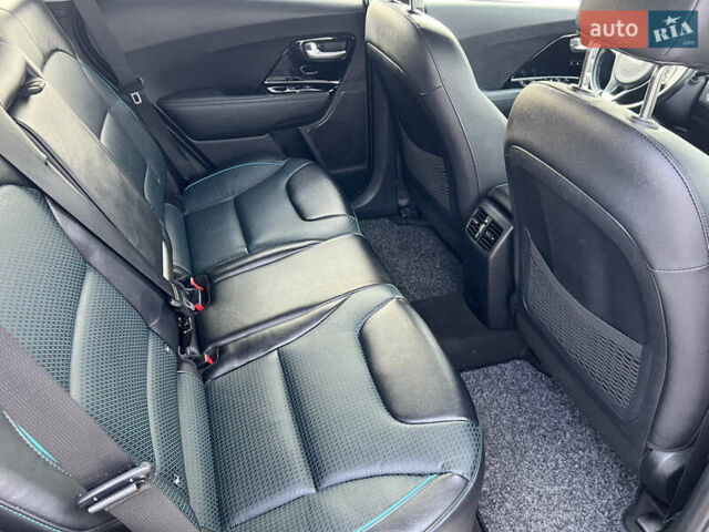 Черный Киа Niro, объемом двигателя 0 л и пробегом 135 тыс. км за 19500 $, фото 29 на Automoto.ua