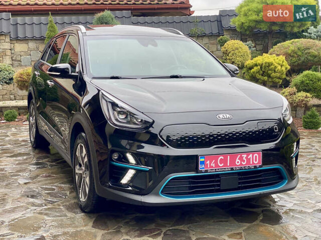 Черный Киа Niro, объемом двигателя 0 л и пробегом 80 тыс. км за 21899 $, фото 4 на Automoto.ua