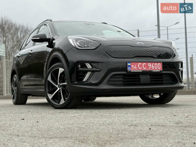 Чорний Кіа Niro, об'ємом двигуна 0 л та пробігом 71 тис. км за 22400 $, фото 14 на Automoto.ua