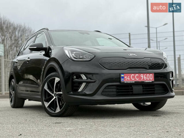Чорний Кіа Niro, об'ємом двигуна 0 л та пробігом 71 тис. км за 22400 $, фото 13 на Automoto.ua