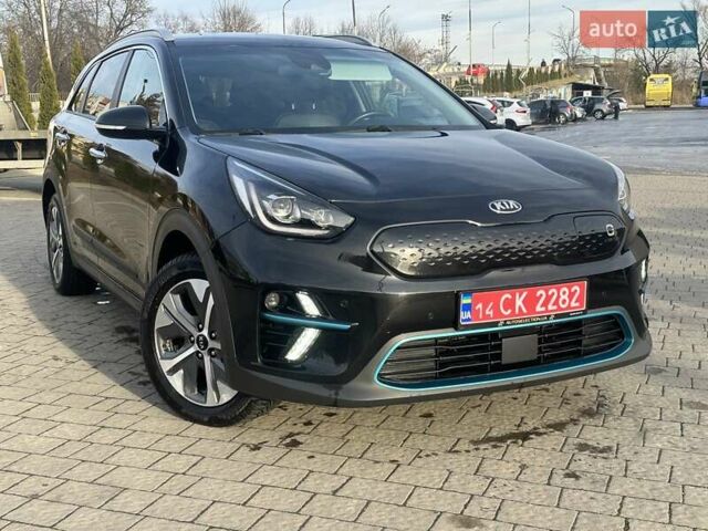 Чорний Кіа Niro, об'ємом двигуна 0 л та пробігом 117 тис. км за 18870 $, фото 1 на Automoto.ua