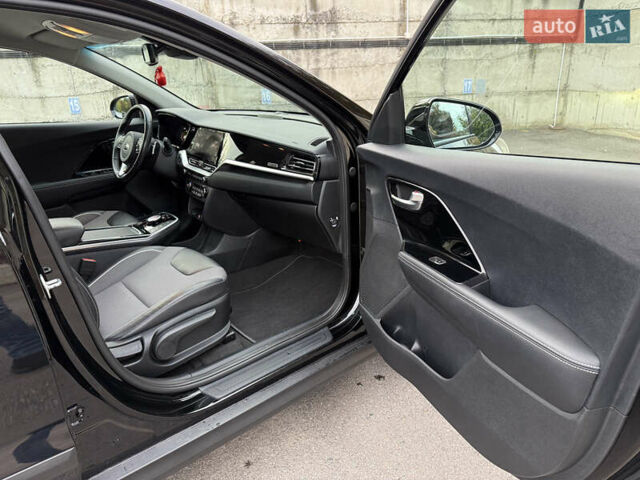 Черный Киа Niro, объемом двигателя 0 л и пробегом 80 тыс. км за 21850 $, фото 23 на Automoto.ua