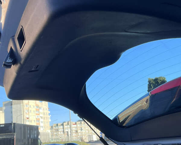 Черный Киа Niro, объемом двигателя 0 л и пробегом 88 тыс. км за 18500 $, фото 11 на Automoto.ua