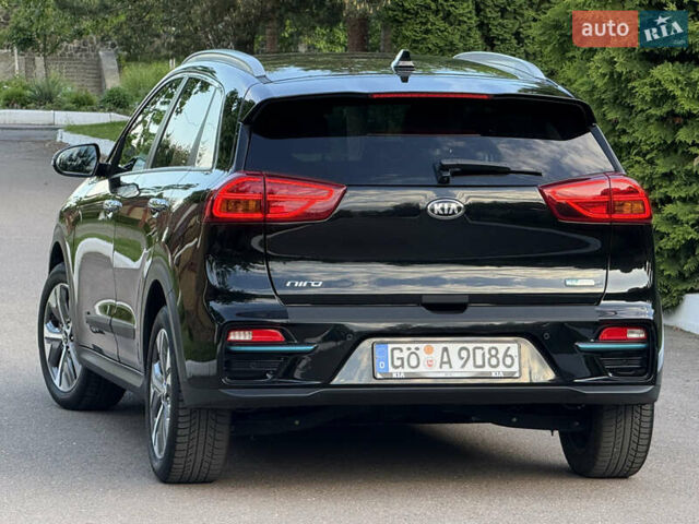 Черный Киа Niro, объемом двигателя 0 л и пробегом 82 тыс. км за 19300 $, фото 141 на Automoto.ua