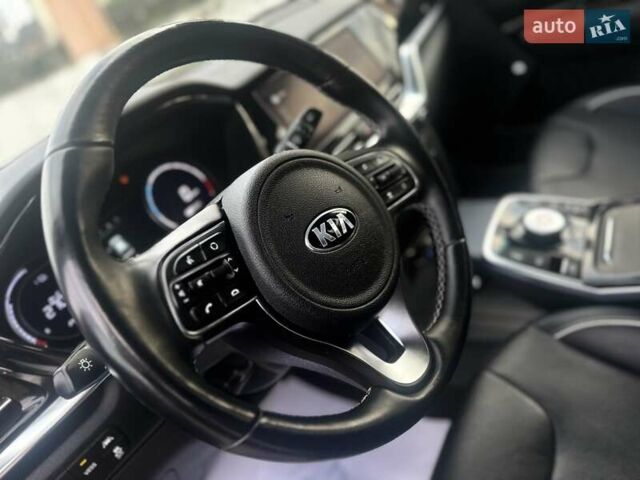 Чорний Кіа Niro, об'ємом двигуна 0 л та пробігом 117 тис. км за 18870 $, фото 38 на Automoto.ua