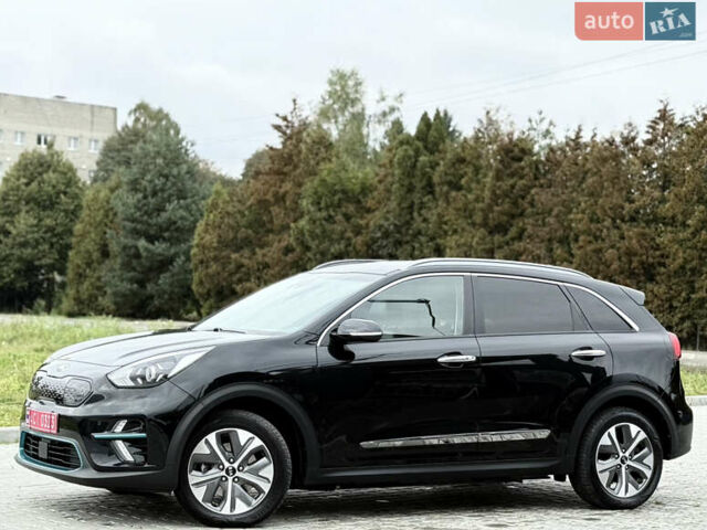 Черный Киа Niro, объемом двигателя 0 л и пробегом 80 тыс. км за 19650 $, фото 114 на Automoto.ua