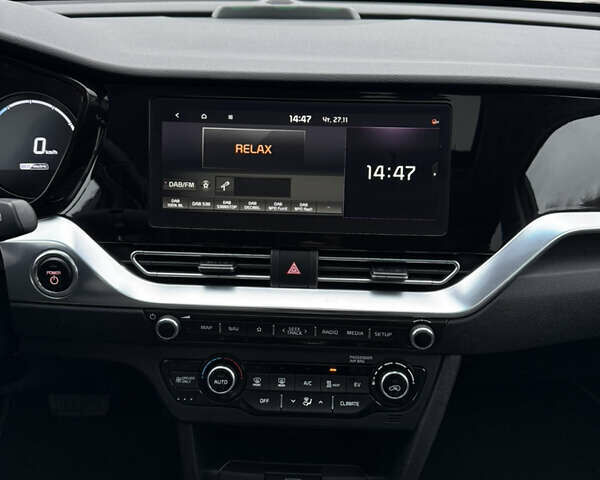 Чорний Кіа Niro, об'ємом двигуна 0 л та пробігом 71 тис. км за 22400 $, фото 34 на Automoto.ua