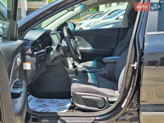 Черный Киа Niro, объемом двигателя 1.58 л и пробегом 112 тыс. км за 19700 $, фото 12 на Automoto.ua