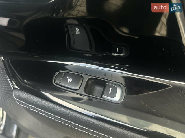 Черный Киа Niro, объемом двигателя 0 л и пробегом 117 тыс. км за 18870 $, фото 44 на Automoto.ua