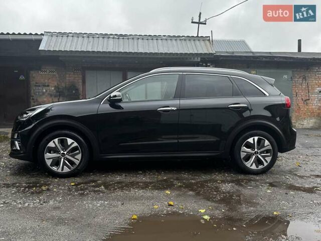 Черный Киа Niro, объемом двигателя 0 л и пробегом 150 тыс. км за 19800 $, фото 4 на Automoto.ua