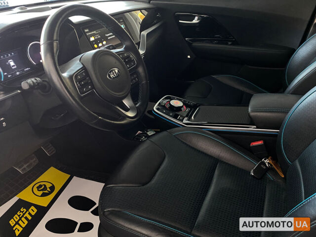 Черный Киа Niro, объемом двигателя 64 л и пробегом 27 тыс. км за 22800 $, фото 21 на Automoto.ua